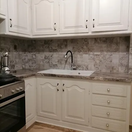 απεριόριστη θέα δίπλα στην πόλη *